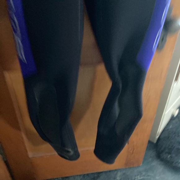 Bare Wetsuit - Picture 4 of 4